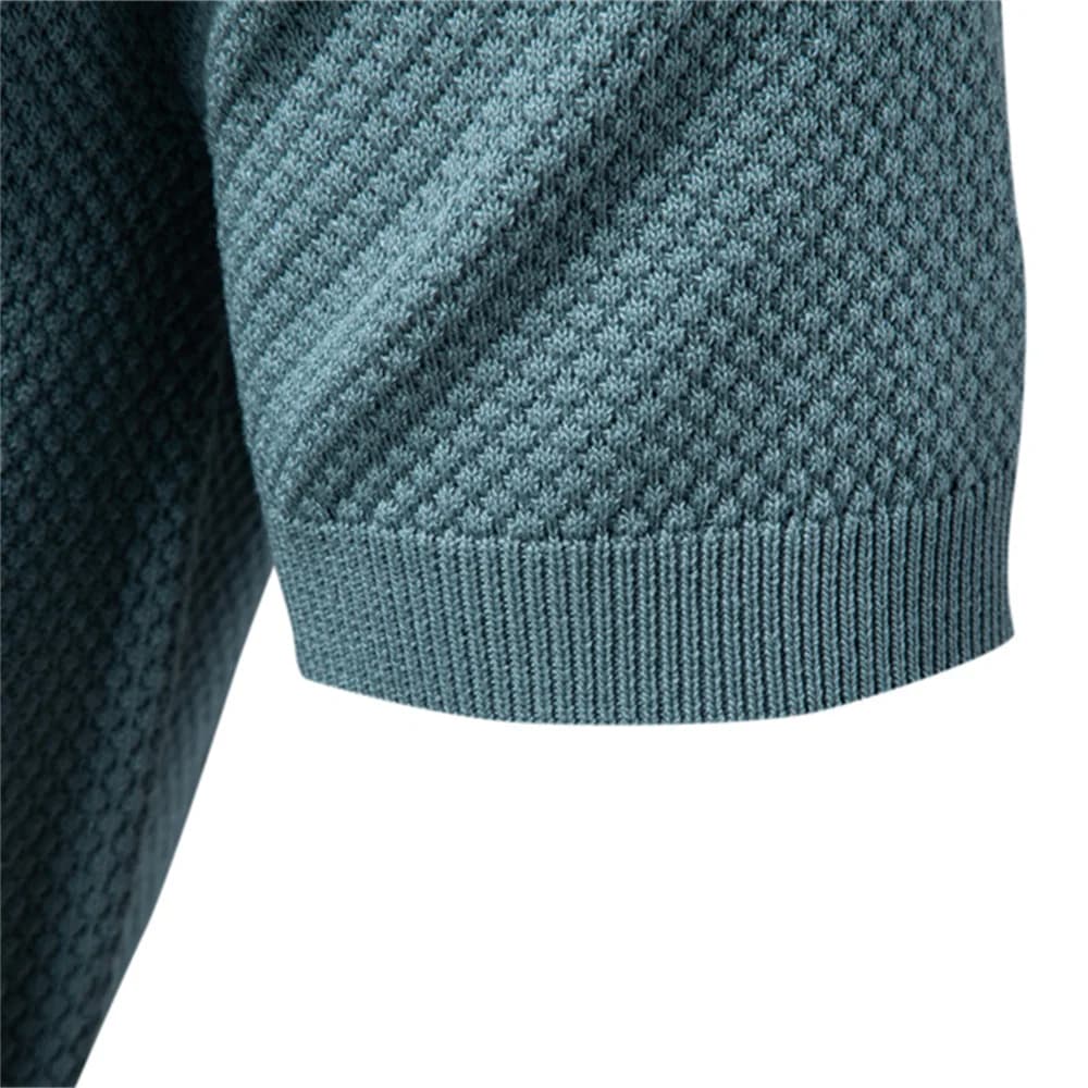 Camisa Polo Masculina com Gola Aberta - Textura Minimalista