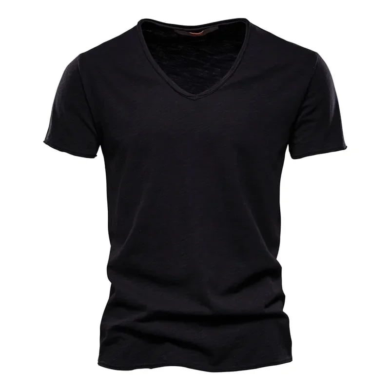 Camiseta masculina manga curta preta, gola V slim em algodão – estilo casual