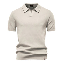 Camisa Polo Masculina com Gola Aberta - Textura Minimalista