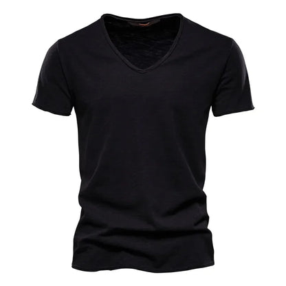 Camiseta masculina manga curta preta, gola V slim em algodão – estilo casual
