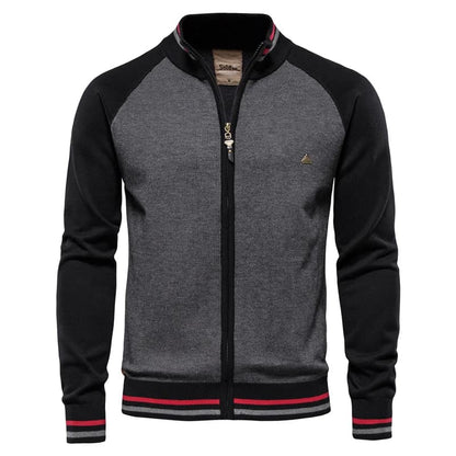 Cardigan masculino preto com zíper e listras na gola e barra, estilo retrô casual